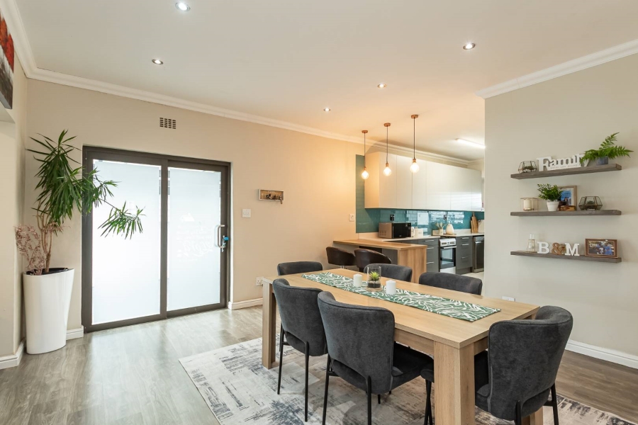3 Bedroom Property for Sale in Plumstead Western Cape